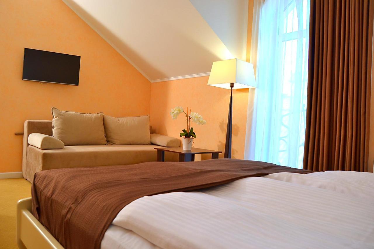 Hotel Ajur Odessa Eksteriør billede