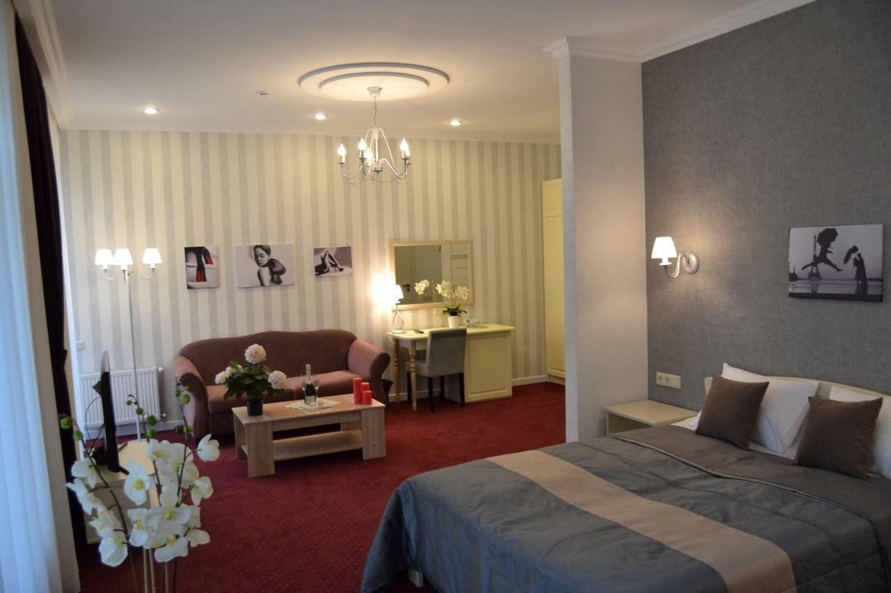 Hotel Ajur Odessa Eksteriør billede