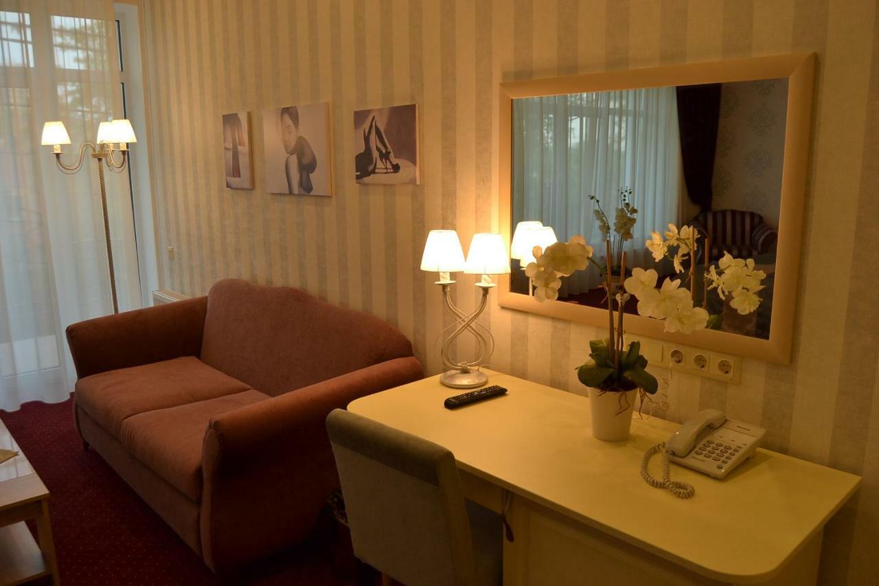 Hotel Ajur Odessa Eksteriør billede