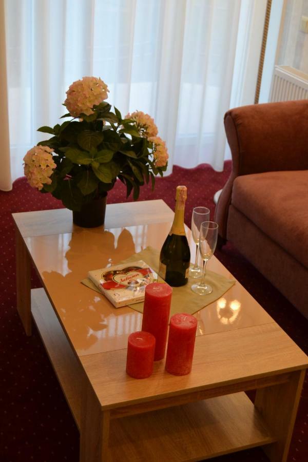 Hotel Ajur Odessa Eksteriør billede