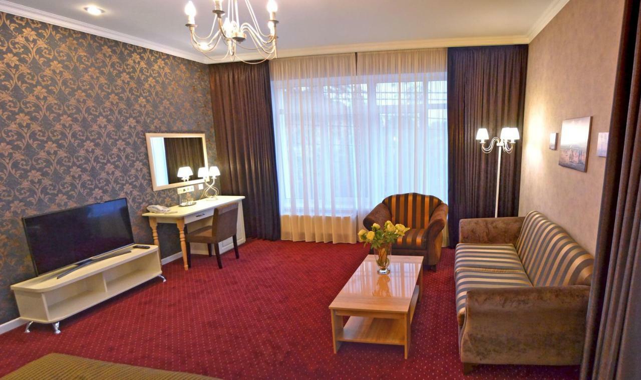 Hotel Ajur Odessa Eksteriør billede